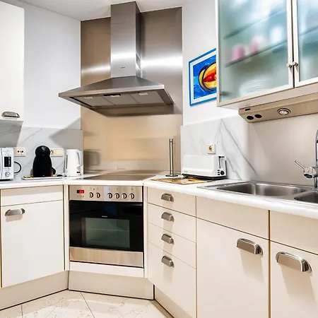 Gadea 6-6 Apartment